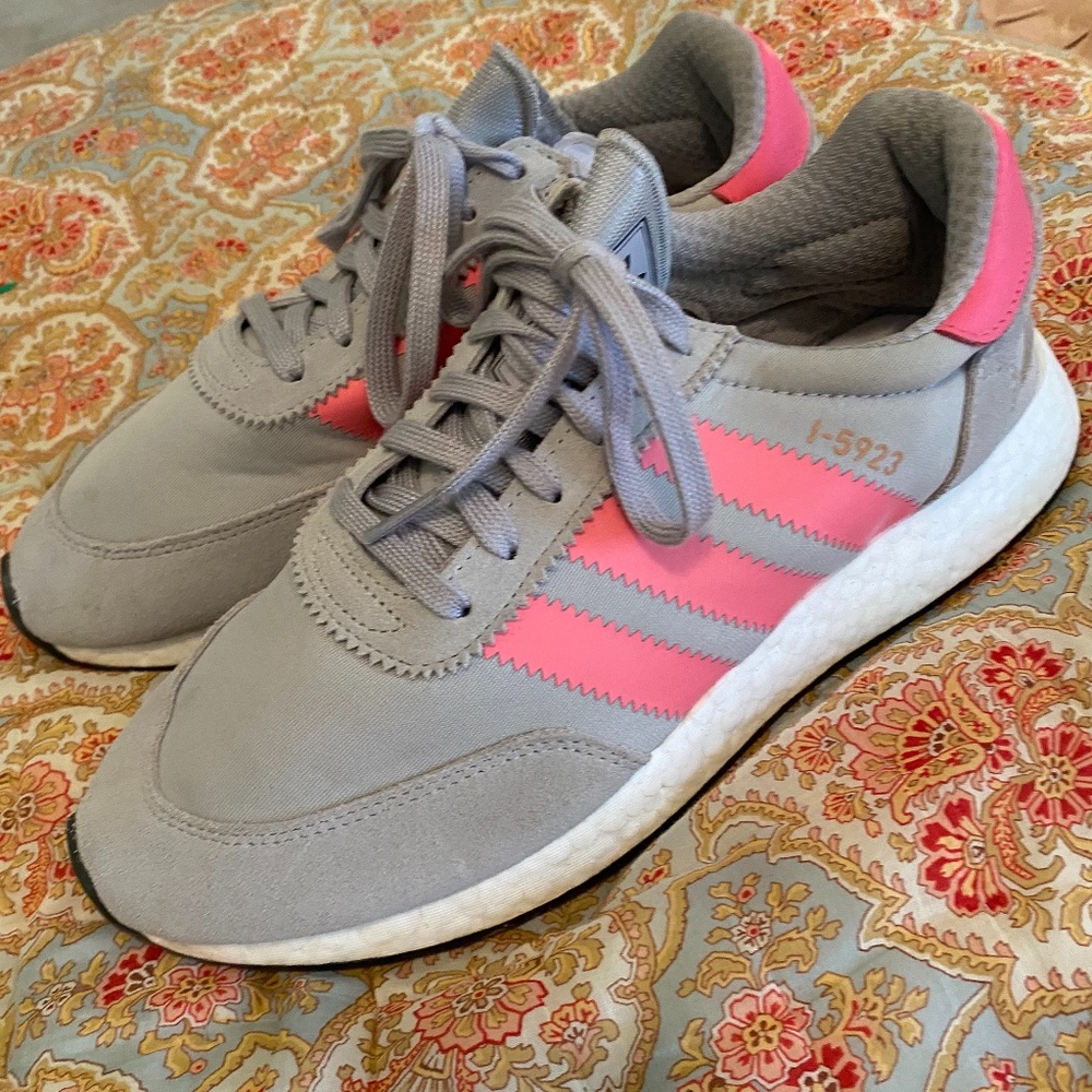 Adidas I5923 running shoes pink gray 10